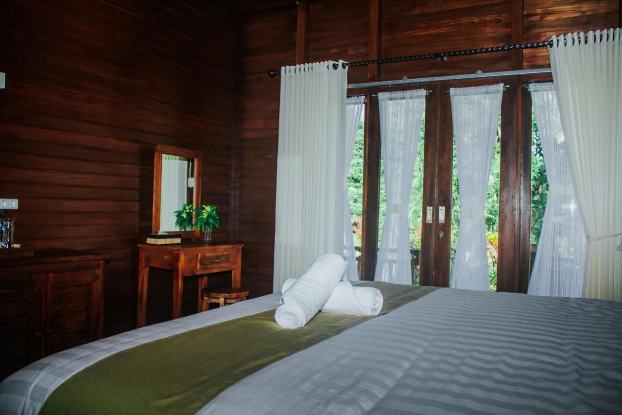 Kurnia Guest House & Spa Sakti Exterior photo