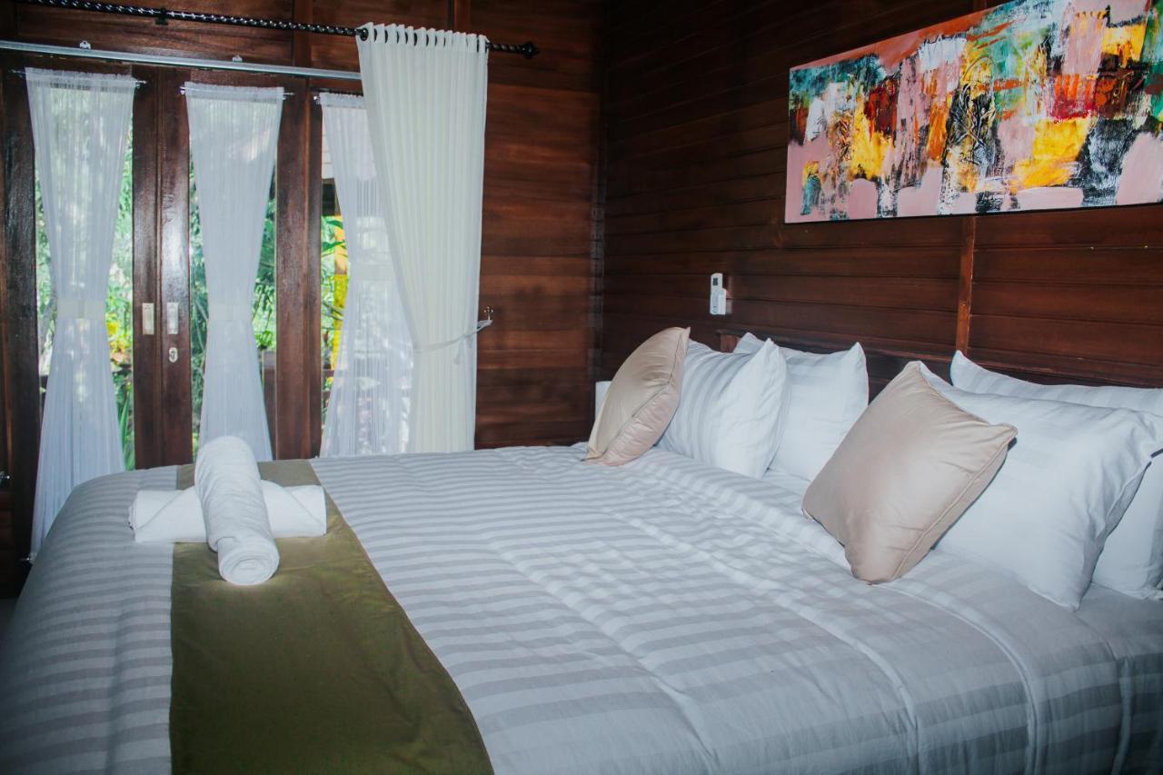 Kurnia Guest House & Spa Sakti Exterior photo