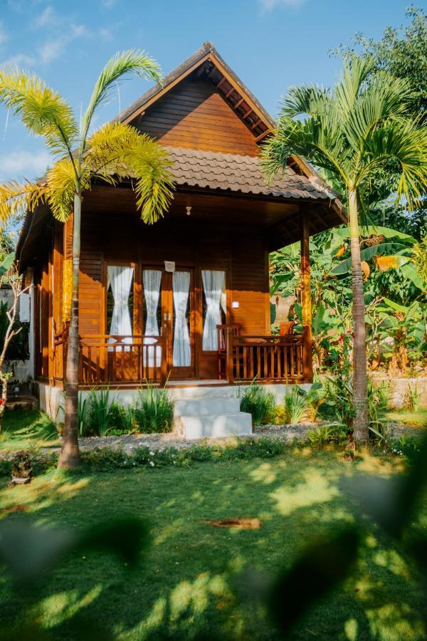 Kurnia Guest House & Spa Sakti Exterior photo