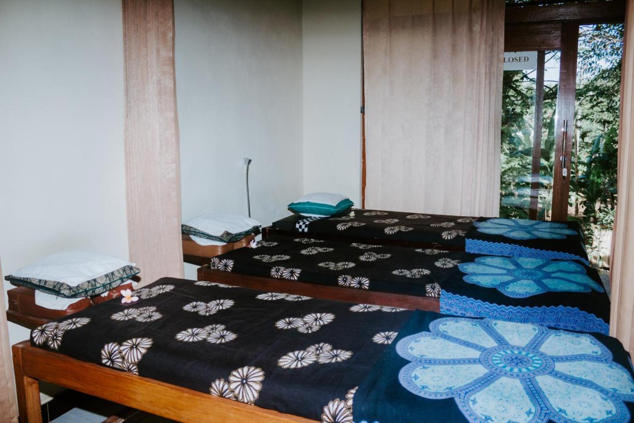 Kurnia Guest House & Spa Sakti Exterior photo
